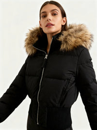 Wiebke | Gesteppte Winterjacke mit Kapuze – Schwarz