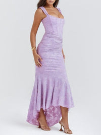 Rosie | Damen-Jacquardkleid mit Spitzenkorsett, Raffungen und Meerjungfrausaum – Lila-2